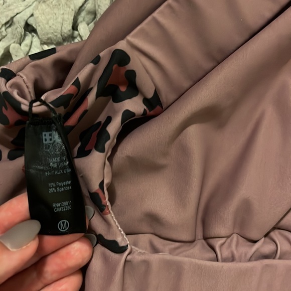 EUC Beach Riot set- sport sports bra & high rise leggings - Picture 10 of 10